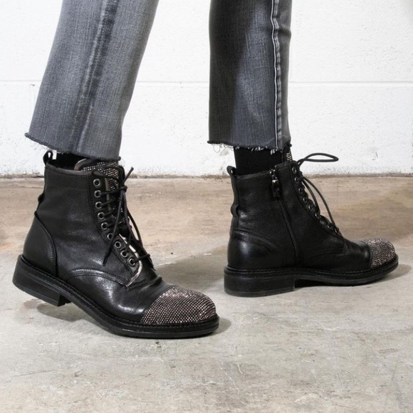 🔸NWB🔸L’idea Stud Toe Combat Ankle Boots - Picture 1 of 14